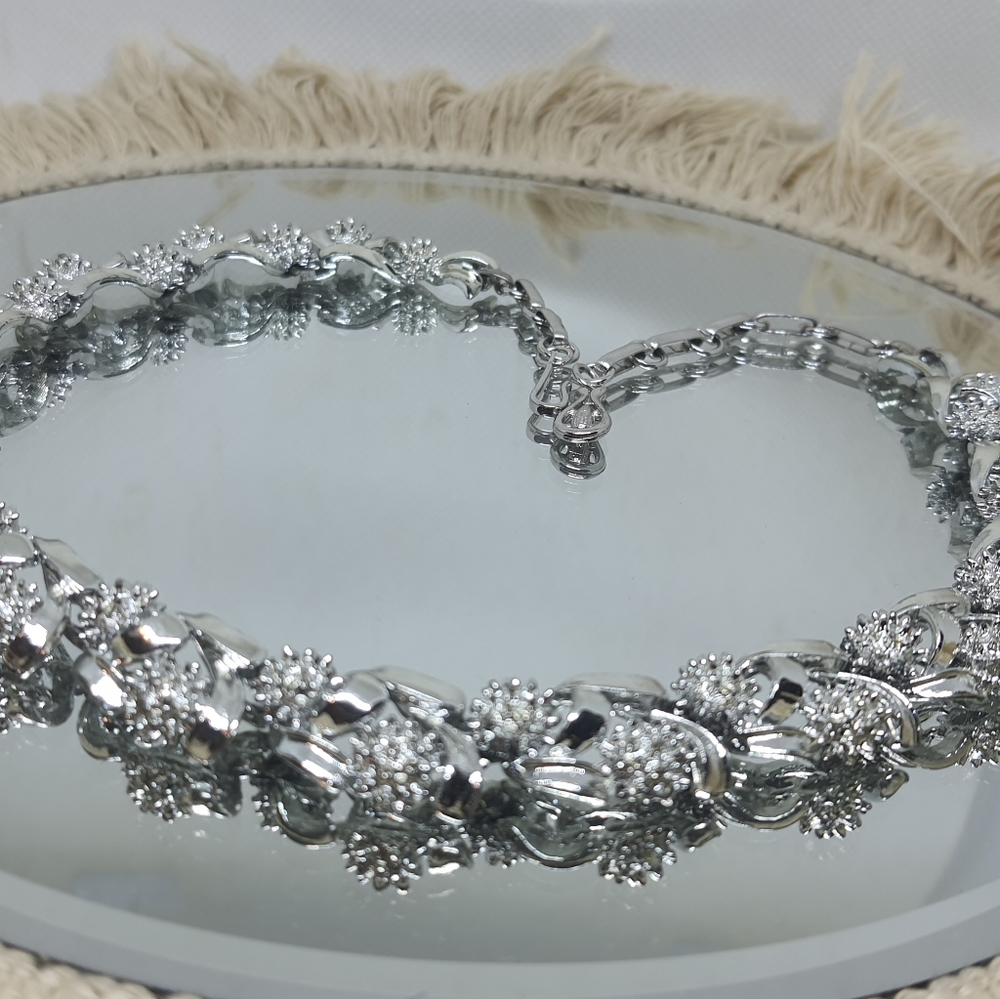 Silver Coro Necklace